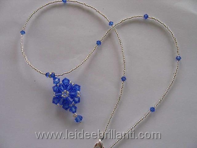 ciondolo fiore pendente_1067x800.JPG